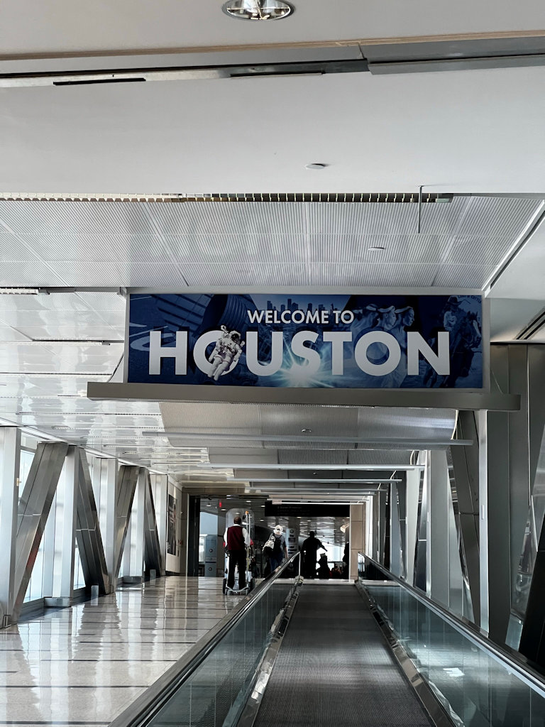 Houston here we are - Besems.eu